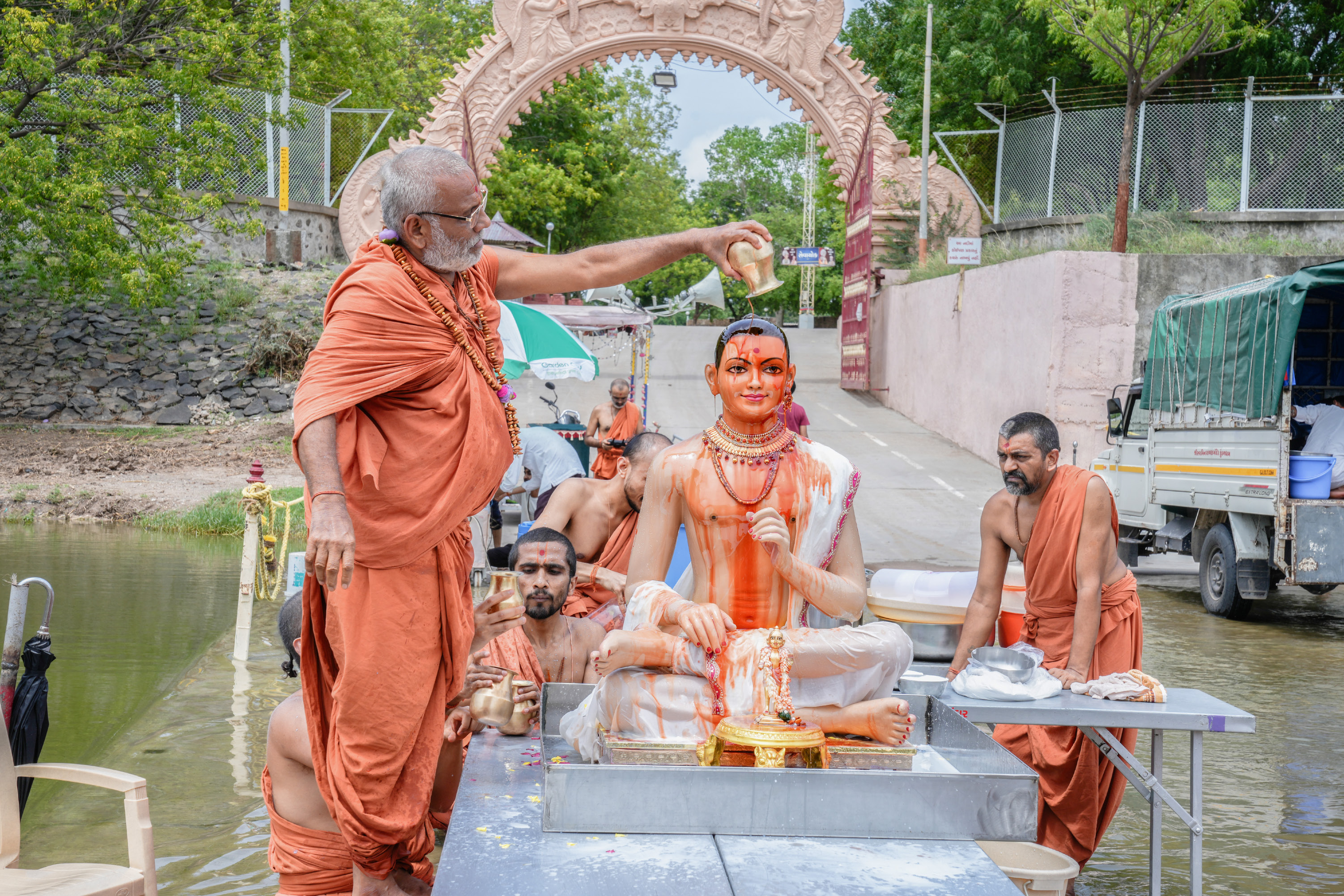 Divya Abhishek & Snanotsav - Kundaldham